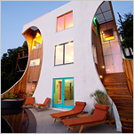 A Spanish-Modern Mashup in Los Angeles